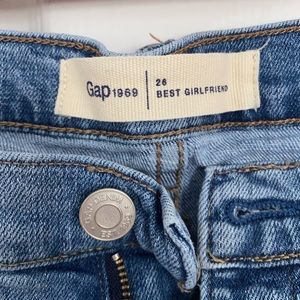 GAP GIRLFRIEND JEANS